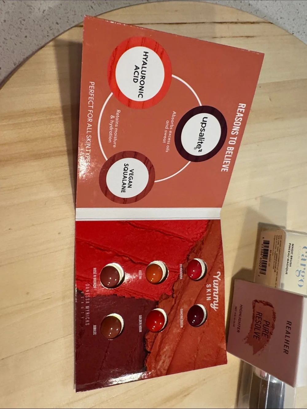 RealHer highlighter cosmetic